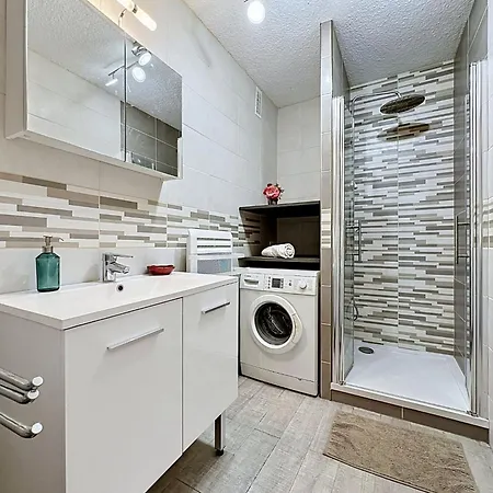 California By Interhome Le Grau-du-Roi